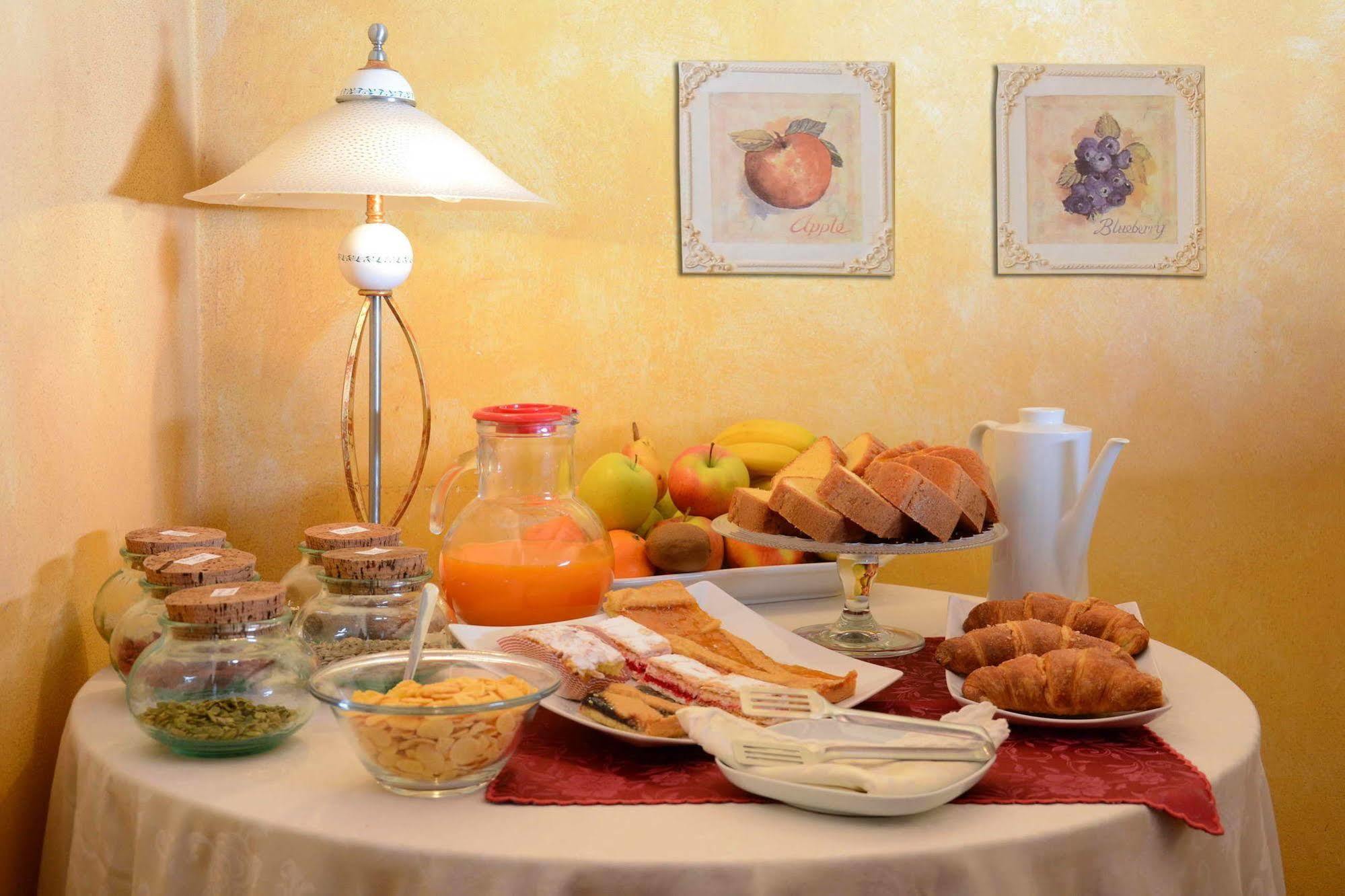 Albergo Dimora Storica Antica Hostelleria Crema Extérieur photo