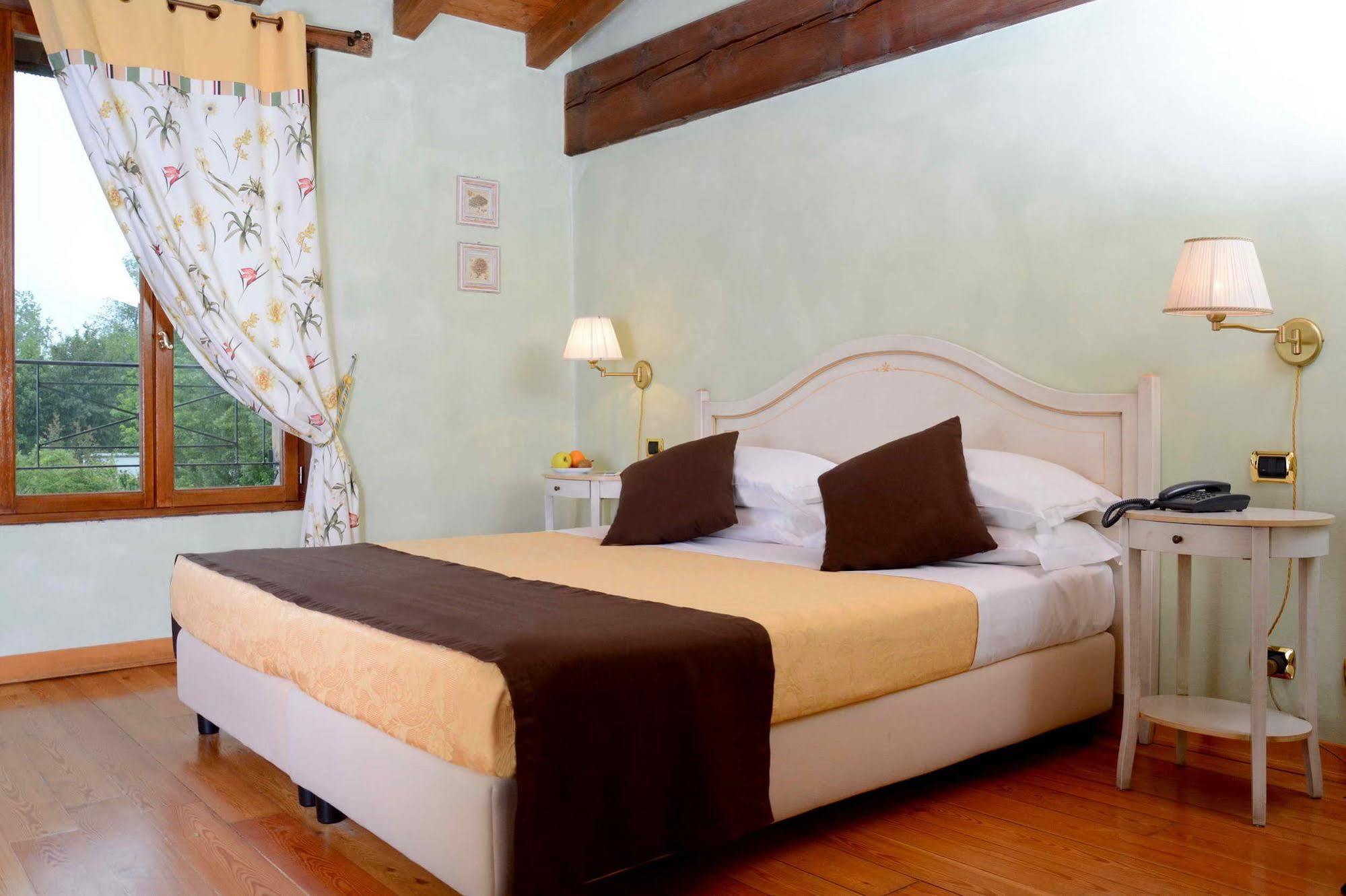 Albergo Dimora Storica Antica Hostelleria Crema Extérieur photo